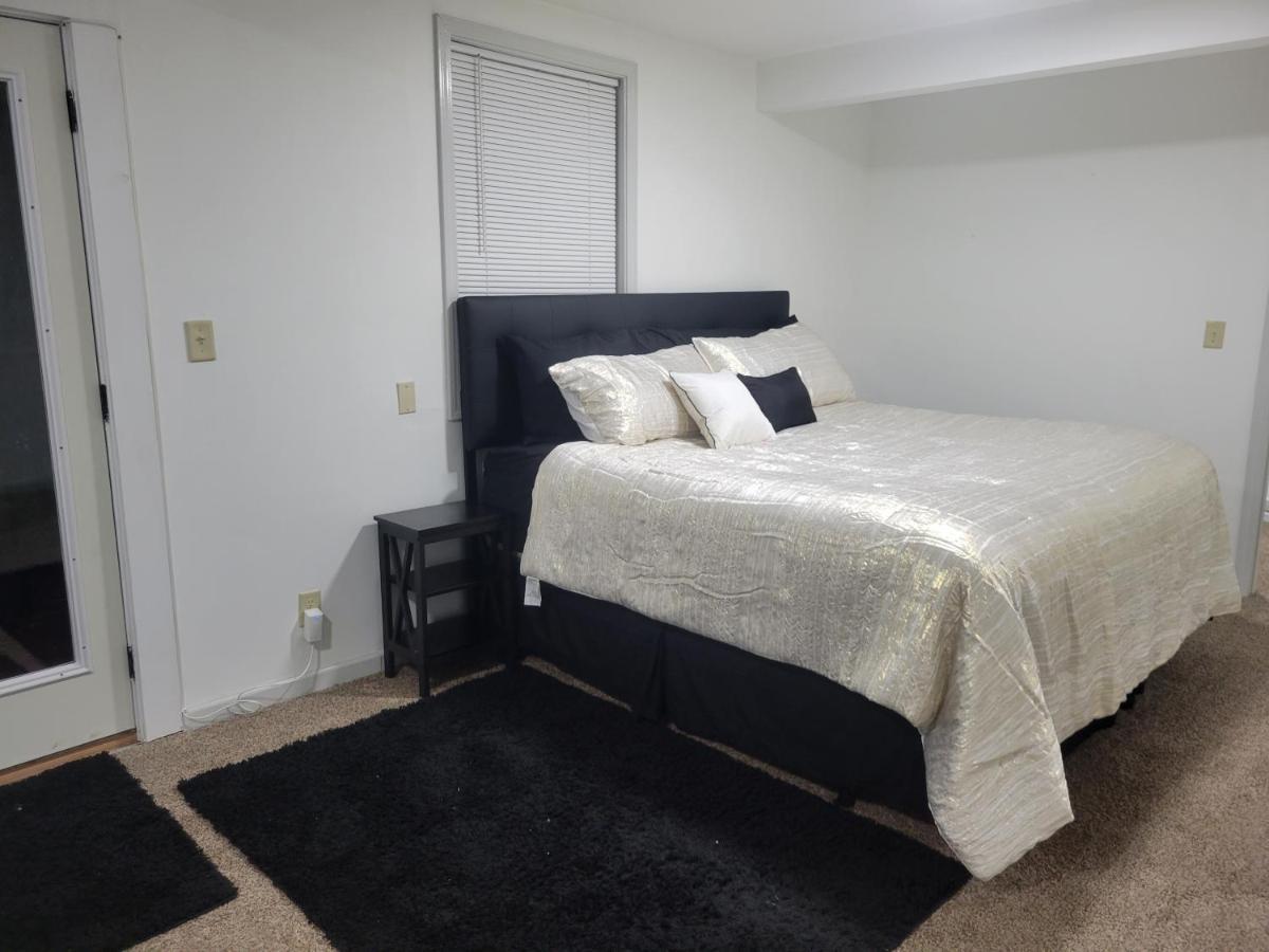 Shared Guest House With Private Rooms 애틀랜타 외부 사진