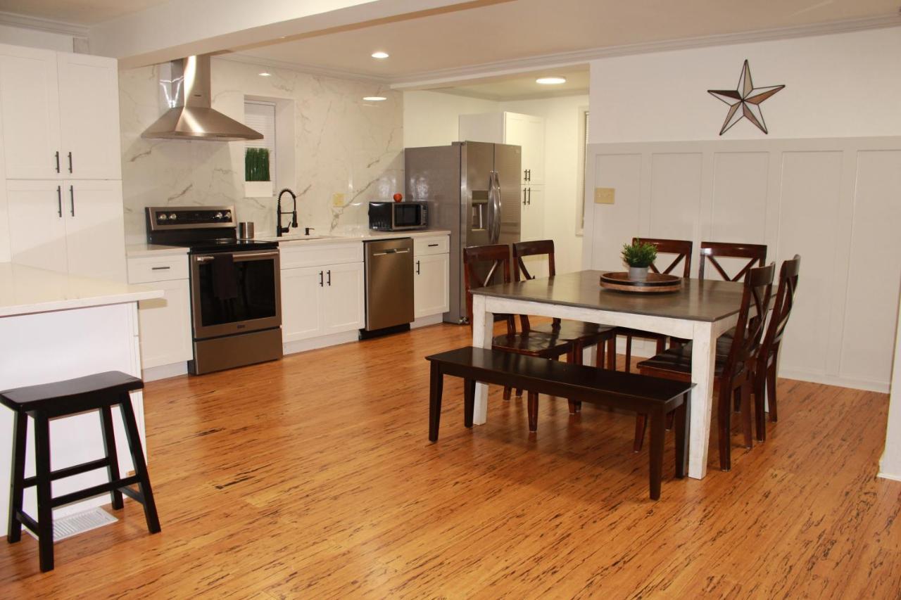 Shared Guest House With Private Rooms 애틀랜타 외부 사진