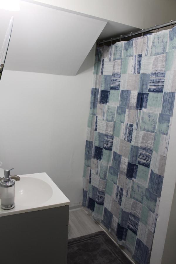 Shared Guest House With Private Rooms 애틀랜타 외부 사진